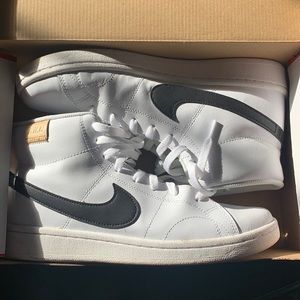 Men's Nike Court Royals 2 Mid Sneaker